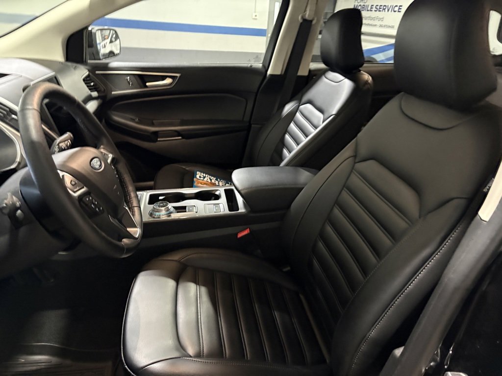 Used 2021 Ford Edge SEL w/ Convenience Package image 6