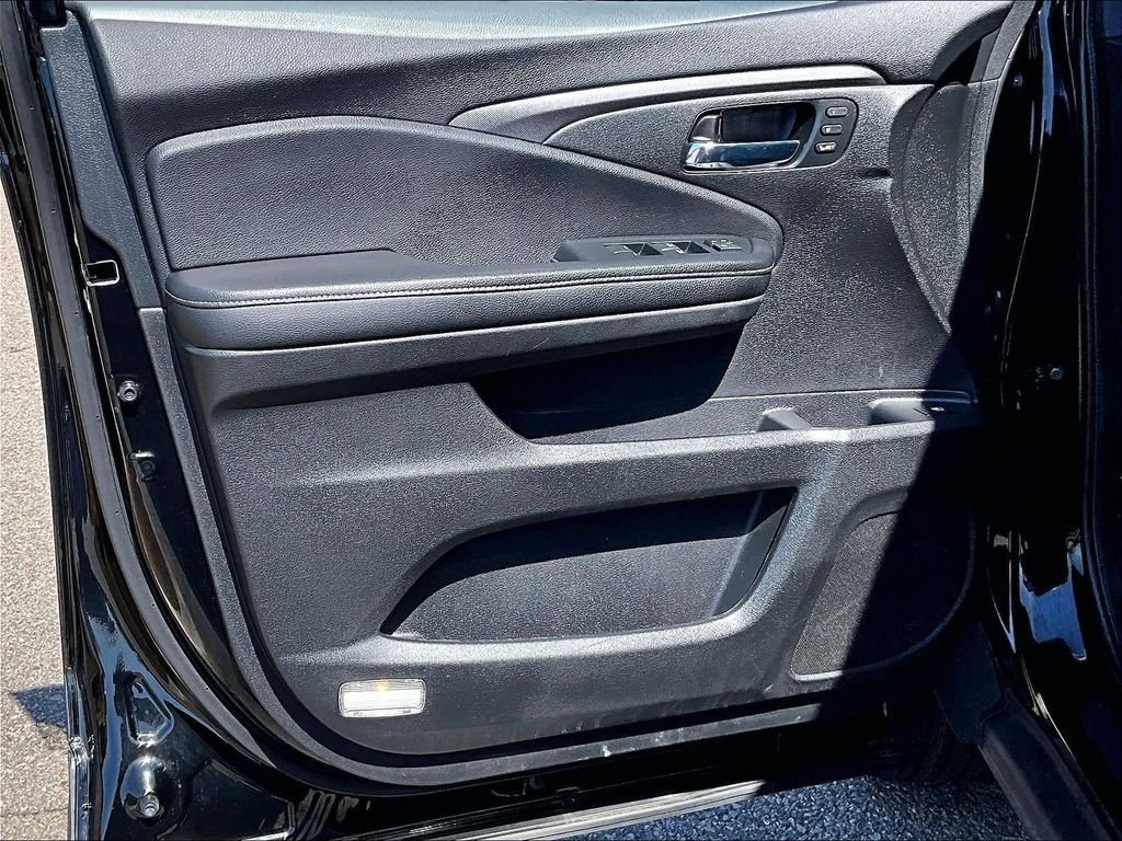 Used 2023 Honda Ridgeline RTL-E image 9