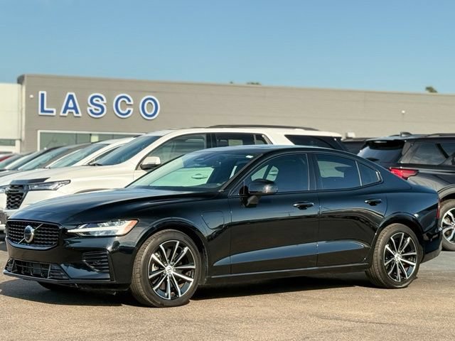 Used 2023 Volvo S60 T8 Plus AWD/4WD image 1