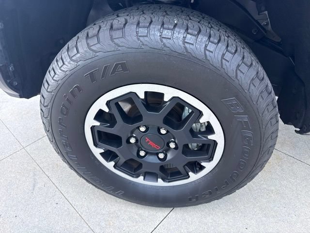 Used 2025 Toyota Tacoma TRD Off-Road AWD/4WD image 12