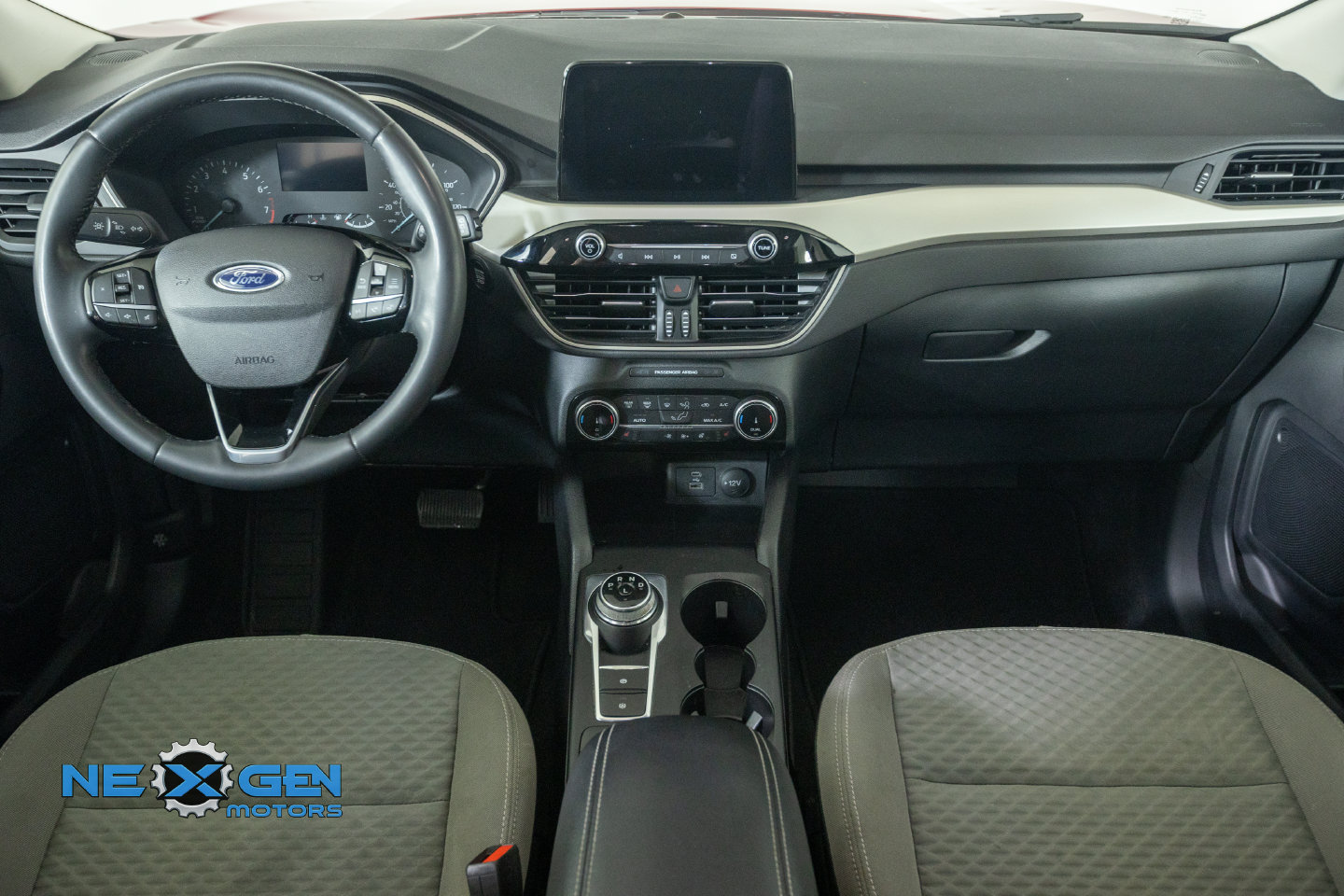 Used 2022 Ford Escape SE w/ SE Sport Appearance Package FWD image 34