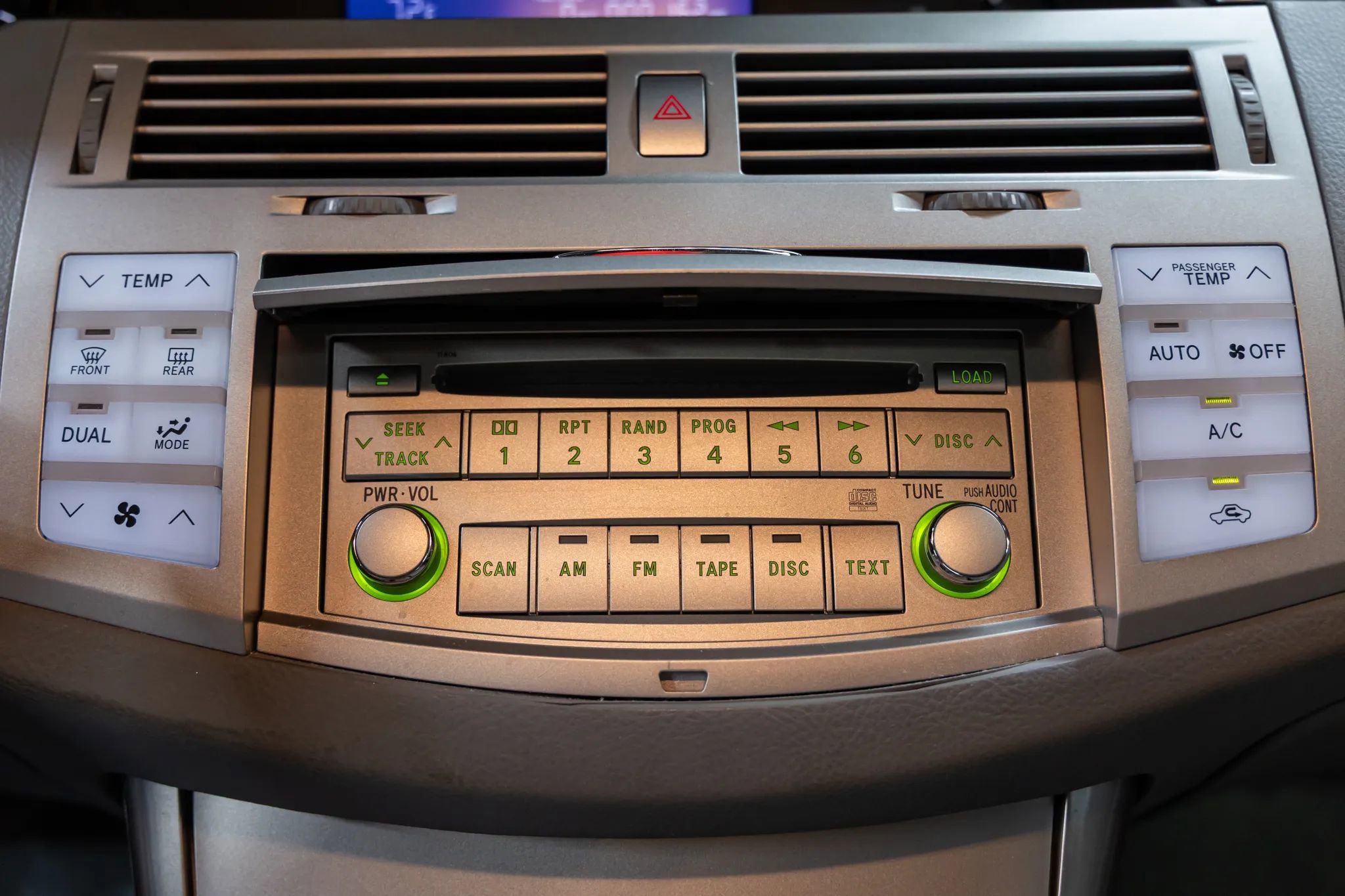 Used 2005 Toyota Avalon XL FWD image 29