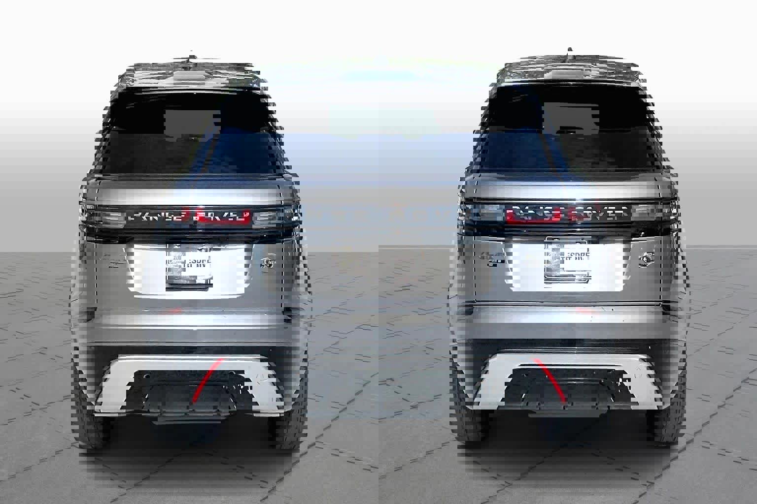 Used 2020 Land Rover Range Rover Velar R-Dynamic S image 6