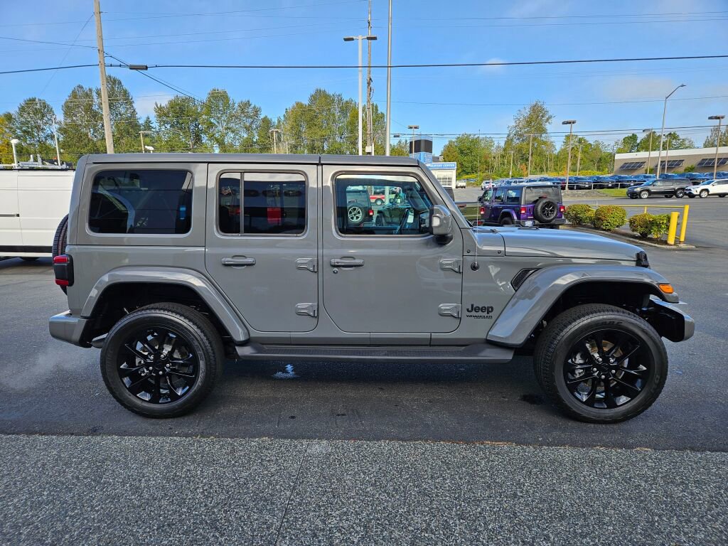 Used 2022 Jeep Wrangler Unlimited Sahara image 11