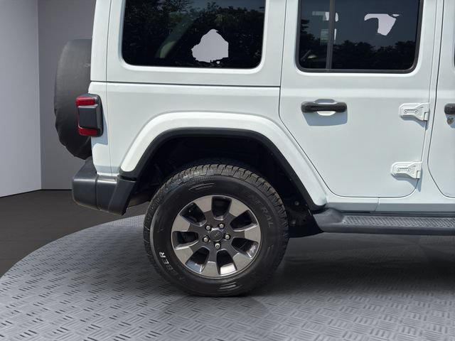 Used 2018 Jeep Wrangler Unlimited Sahara w/ Dual Top Group AWD/4WD image 28