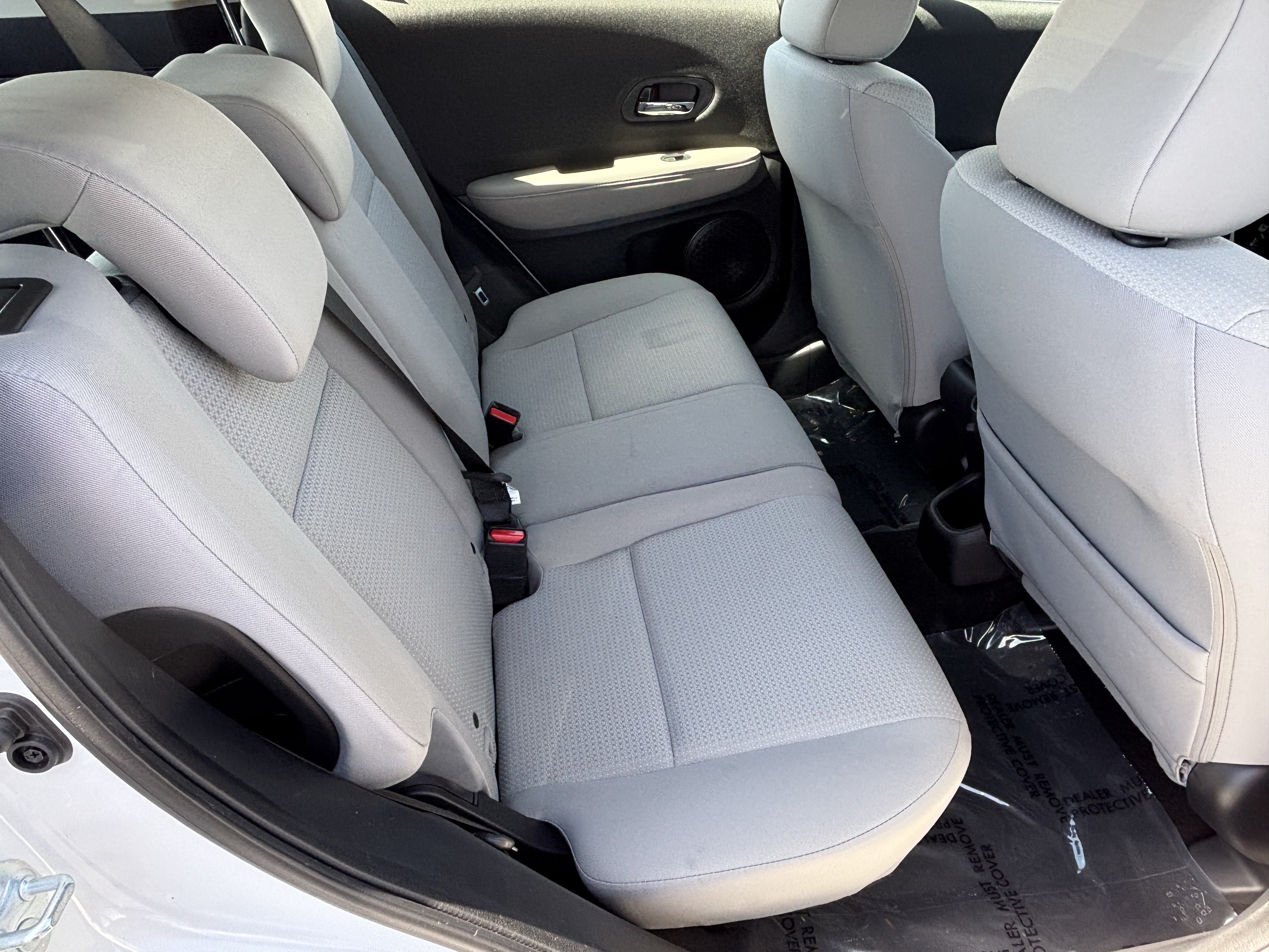 Used 2022 Honda HR-V LX image 11