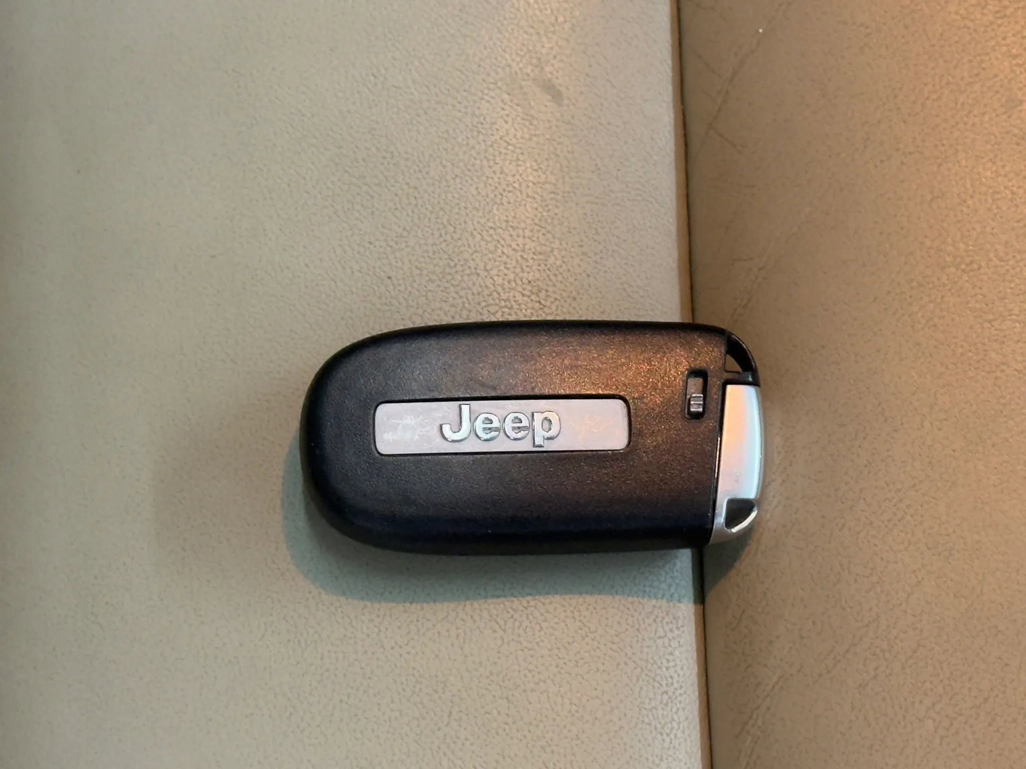 Used 2017 Jeep Grand Cherokee Limited RWD image 46