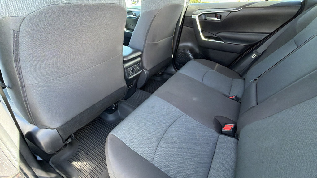 Certified 2025 Toyota RAV4 XLE AWD/4WD image 24
