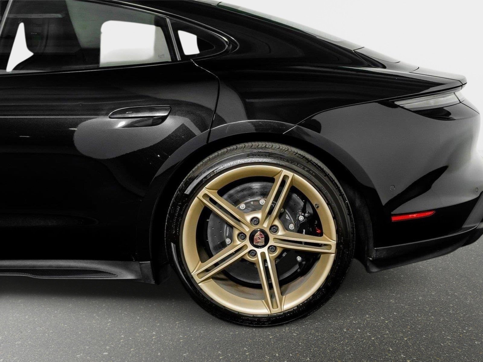 Used 2020 Porsche Taycan Turbo S w/ Premium Package AWD/4WD image 10