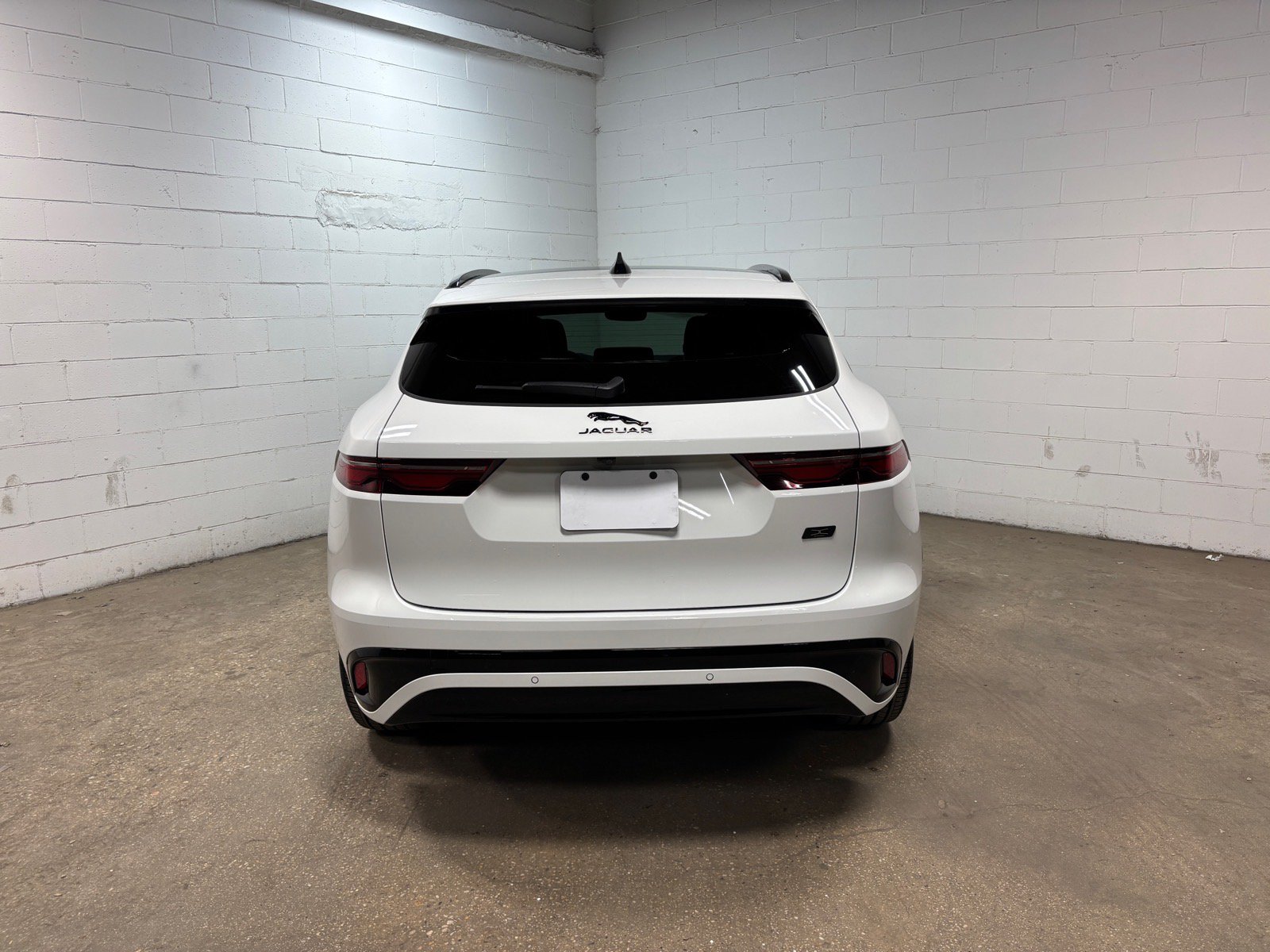 New 2026 Jaguar F-PACE R-Dynamic S AWD/4WD image 8