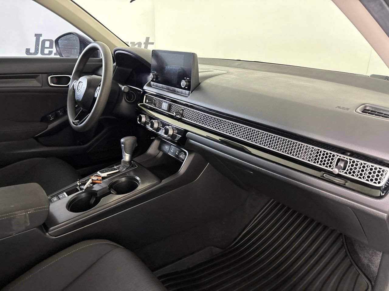 Used 2026 Honda Civic LX image 30