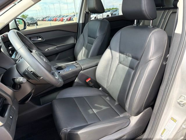 Used 2023 Nissan Rogue SL w/ SL Premium Package FWD image 5