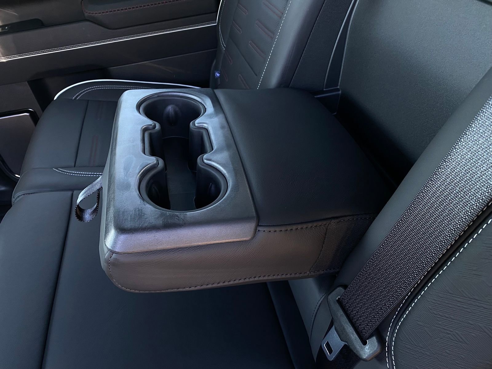 Used 2024 GMC Sierra 1500 AT4X image 32