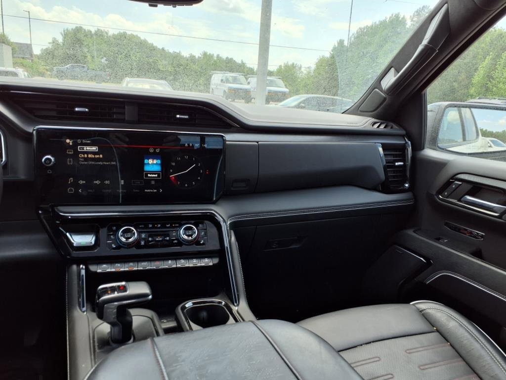 Used 2023 GMC Sierra 1500 AT4X image 13