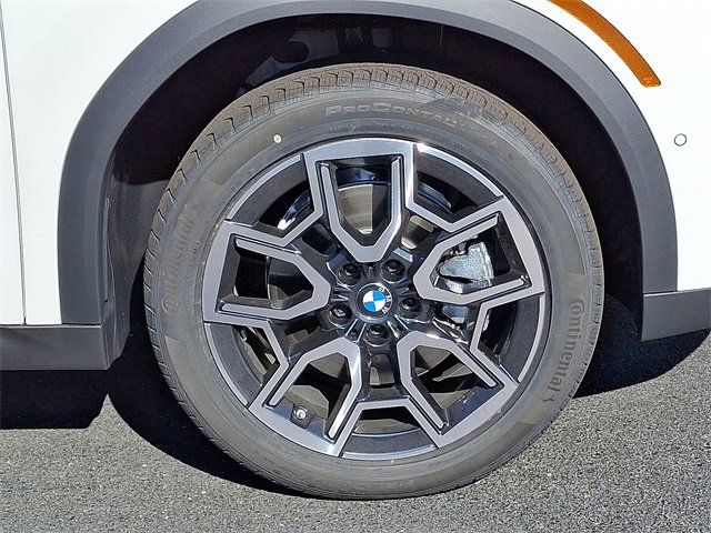 New 2025 BMW X2 xDrive28i w/ Convenience Package image 8