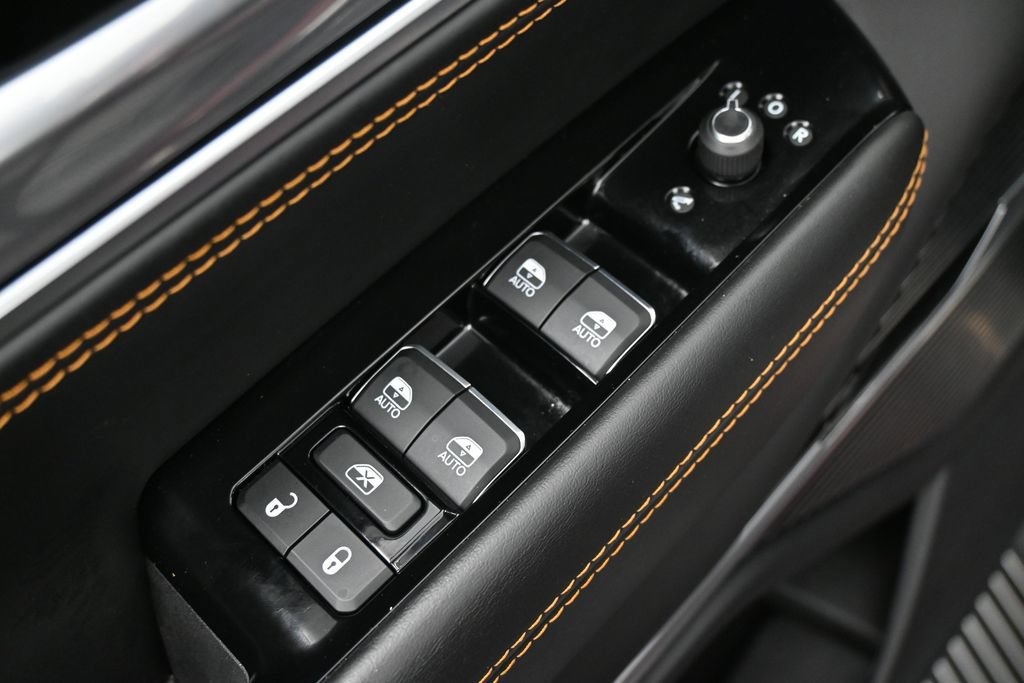 Used 2022 Jeep Grand Wagoneer Series III AWD/4WD image 14
