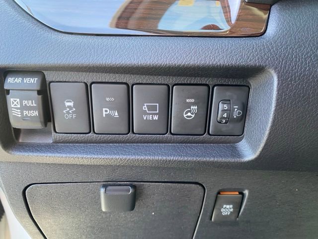 Used 2020 Toyota Sienna Limited Premium AWD/4WD image 29