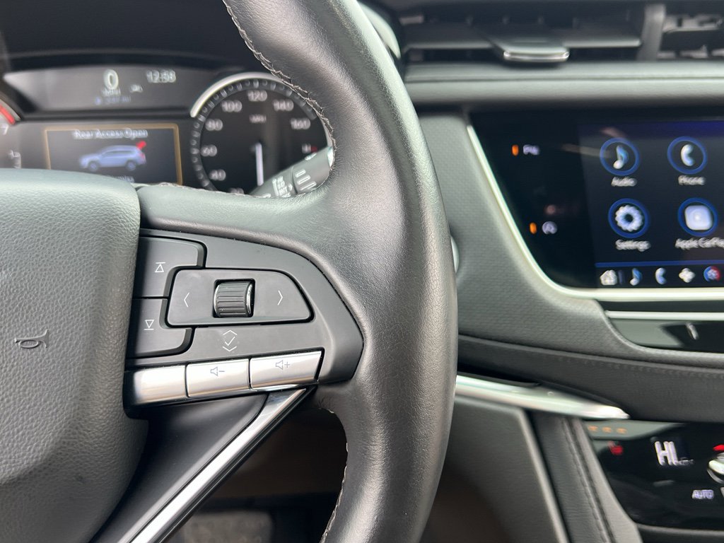 Used 2024 Cadillac XT6 Luxury image 34