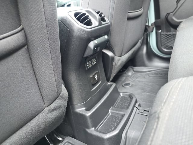 Used 2023 Jeep Wrangler Unlimited w/ Sun & Screen Package AWD/4WD image 39