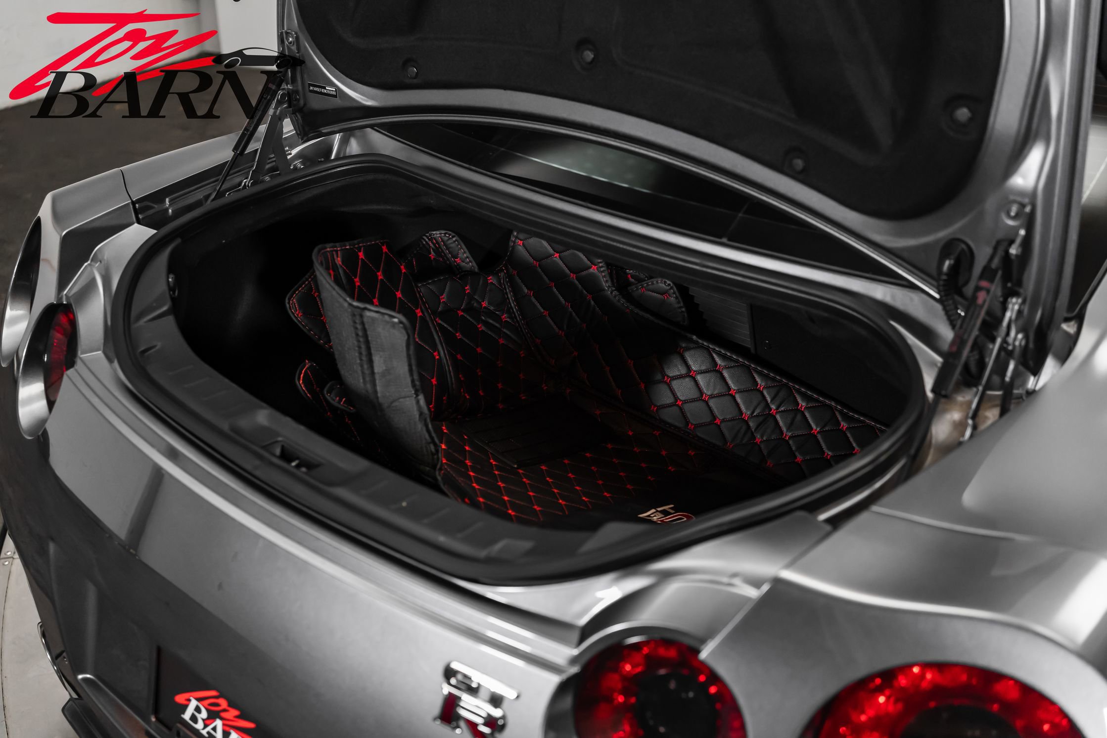 Used 2013 Nissan GT-R Black Edition image 50