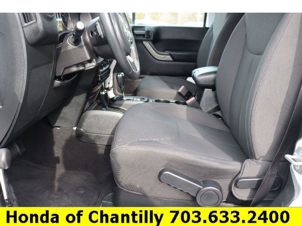 Used 2018 Jeep Wrangler Sport w/ Connectivity Group image 20