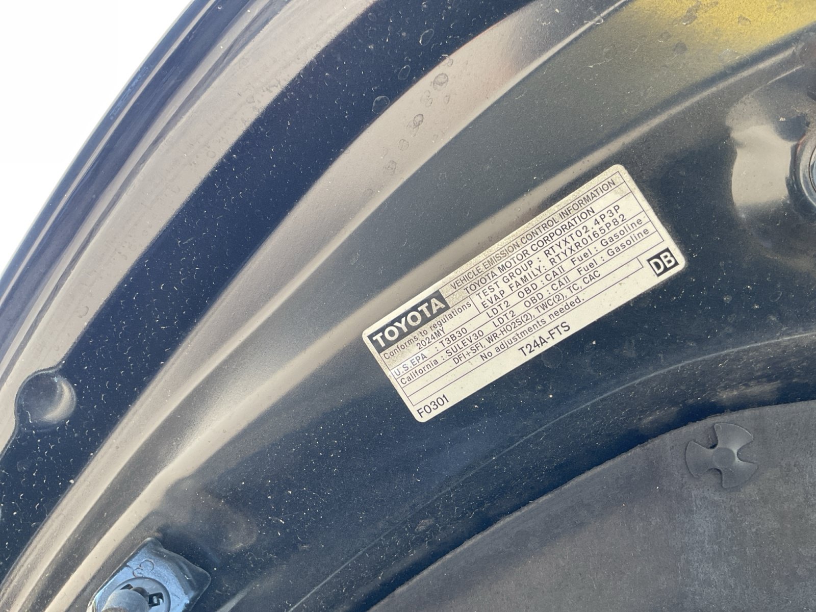 Used 2024 Toyota Highlander XLE FWD image 24