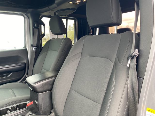 Used 2020 Jeep Gladiator Sport w/ Quick Order Package 24S AWD/4WD image 16