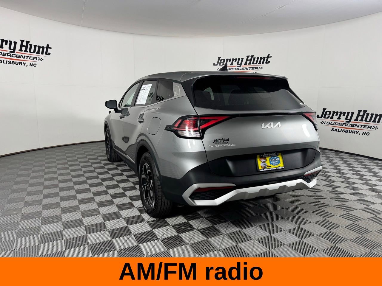Used 2024 Kia Sportage LX image 9