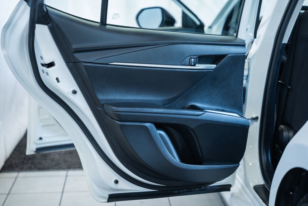 Used 2025 Toyota Camry LE image 34