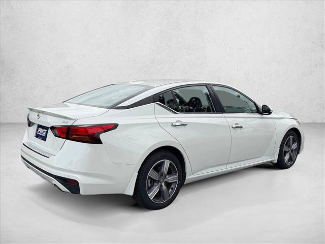 Used 2022 Nissan Altima 2.5 SV w/ SV Premium Package FWD image 5