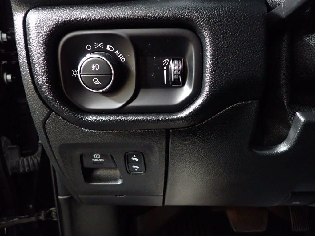 Used 2021 RAM 1500 Big Horn AWD/4WD image 22