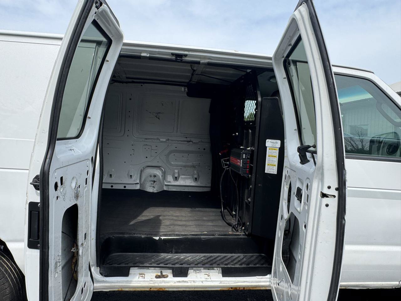 Used 2011 Ford E-250 and Econoline 250 w/ PWR Group RWD image 14
