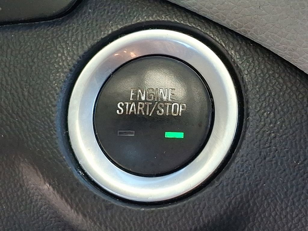 Used 2018 Chevrolet Equinox LS image 23