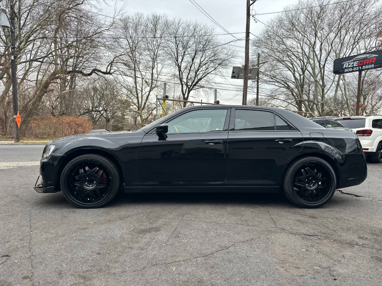 Used 2014 Chrysler 300 C image 9