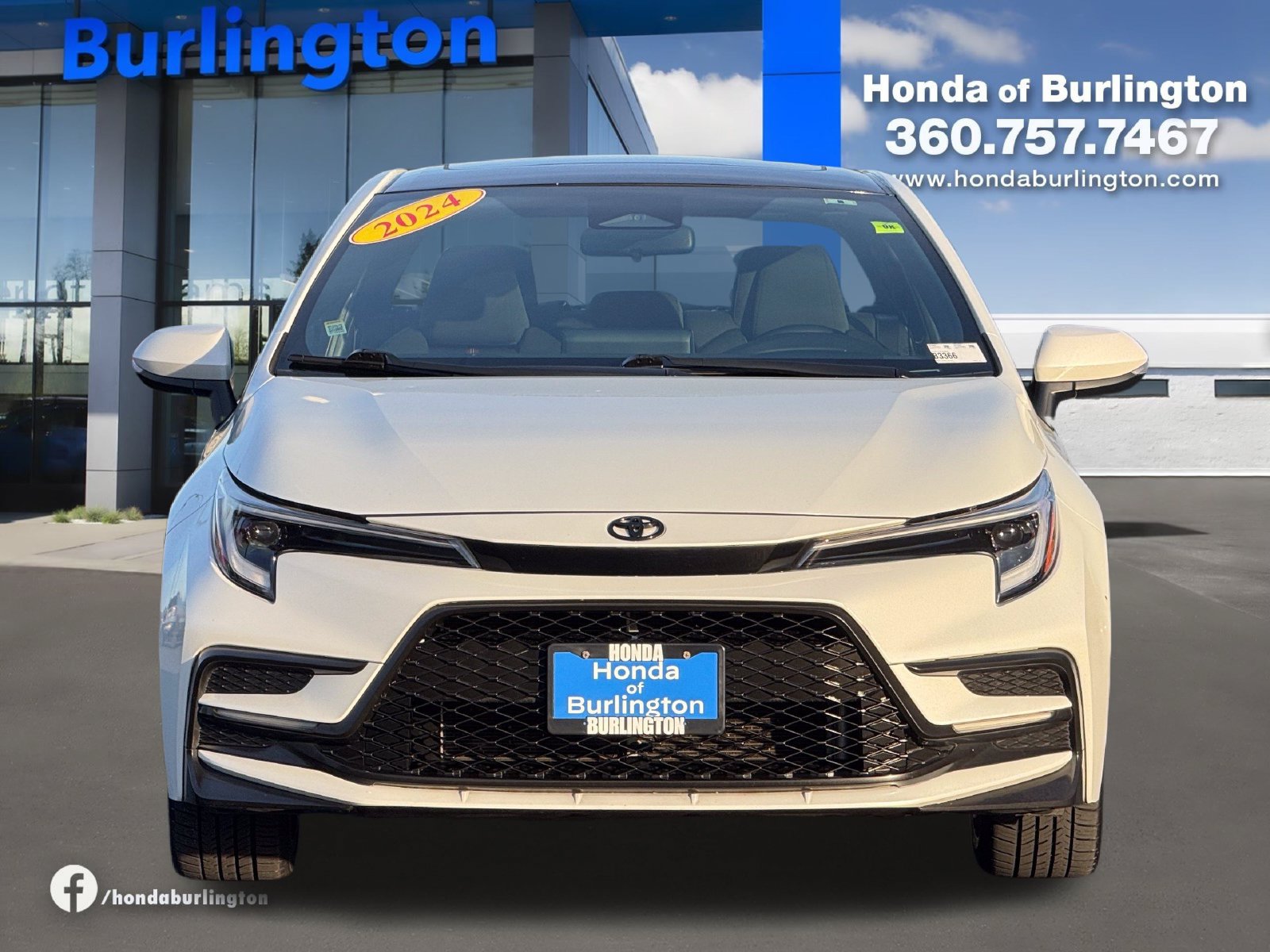 Used 2024 Toyota Corolla SE w/ SE Premium Package FWD image 10