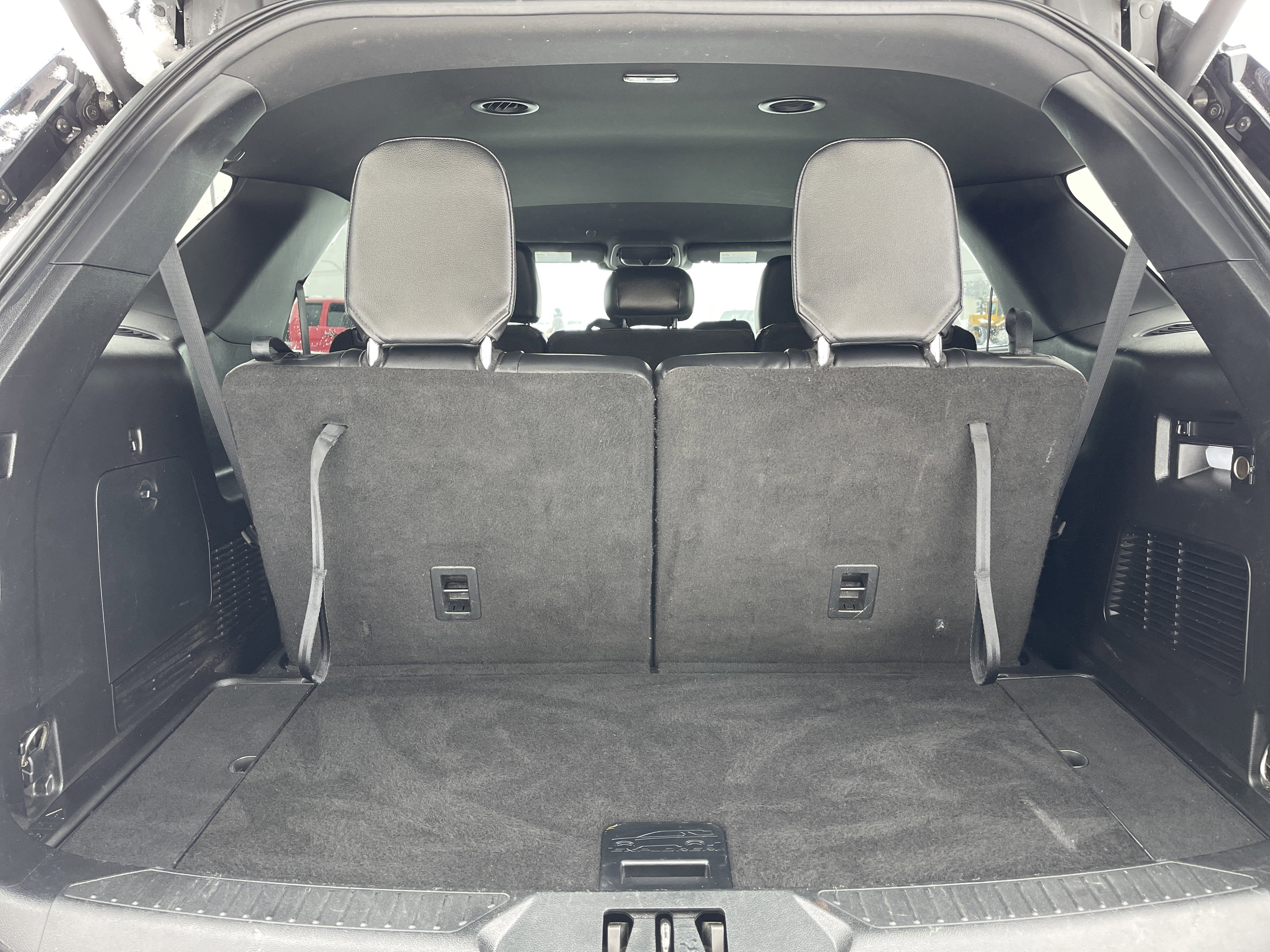 Certified 2020 Ford Explorer XLT w/ Equipment Group 202A image 10