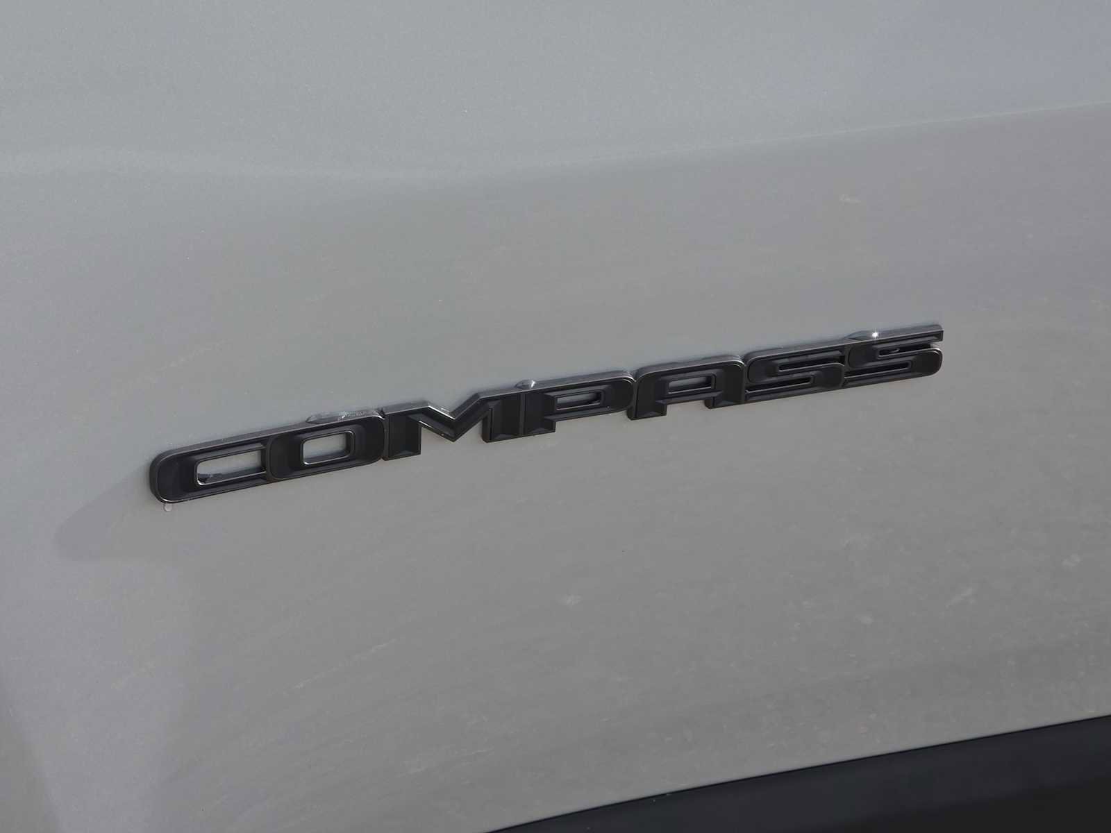 New 2026 Jeep Compass Latitude AWD/4WD image 11