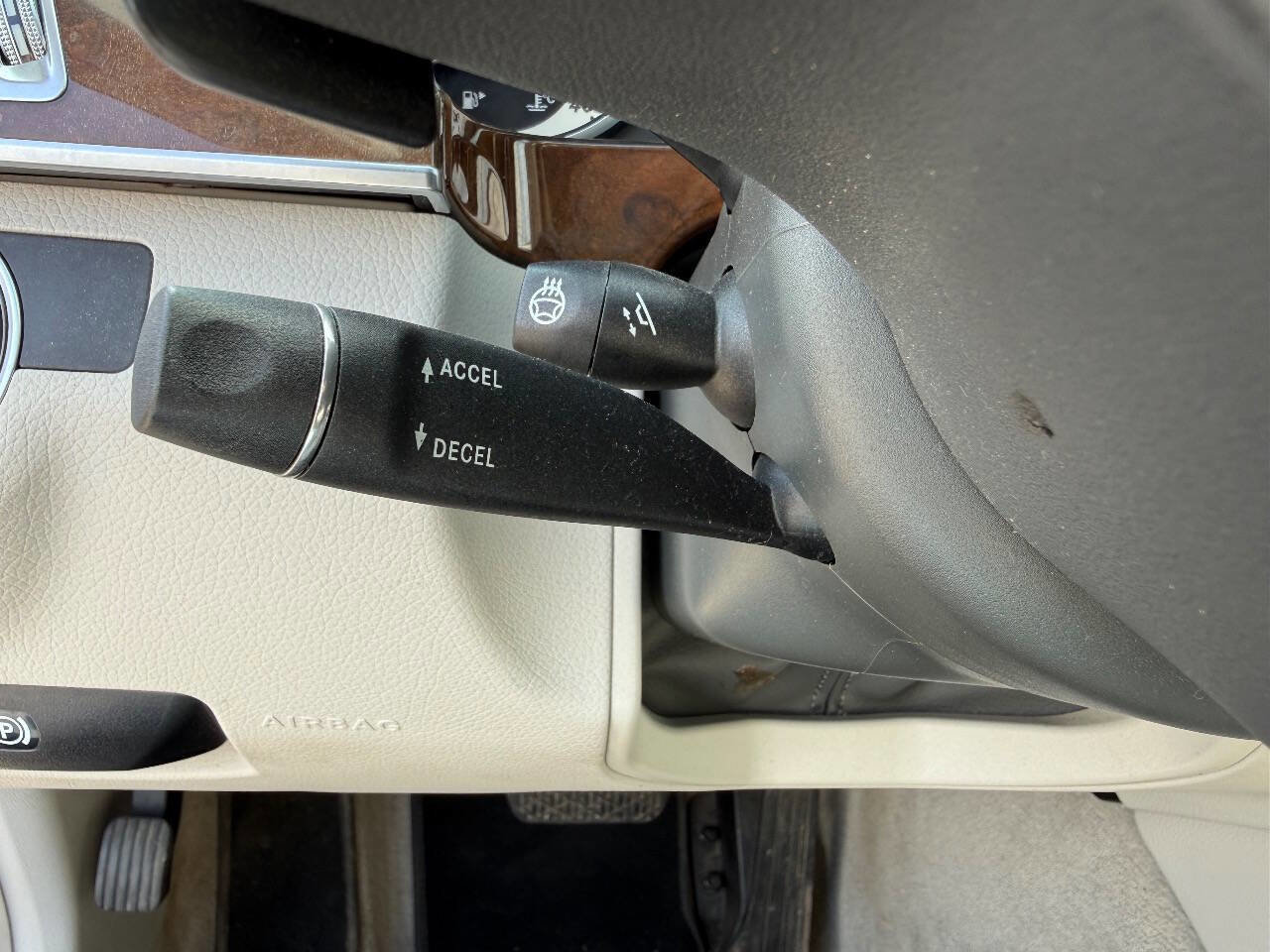 Used 2014 Mercedes-Benz E 550 4MATIC Sedan image 28