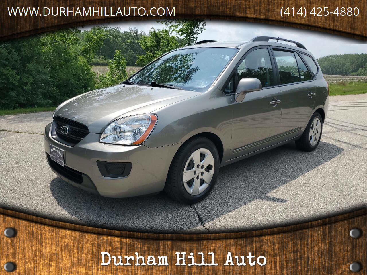 Used 2009 Kia Rondo LX image 1