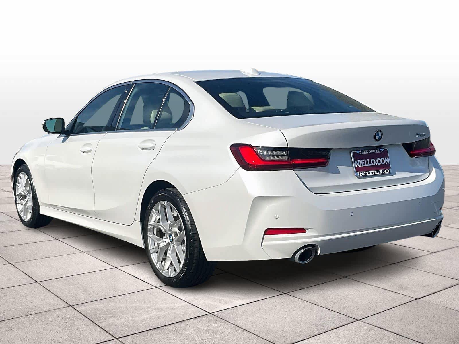 Used 2025 BMW 330i Sedan w/ M Sport Package image 13