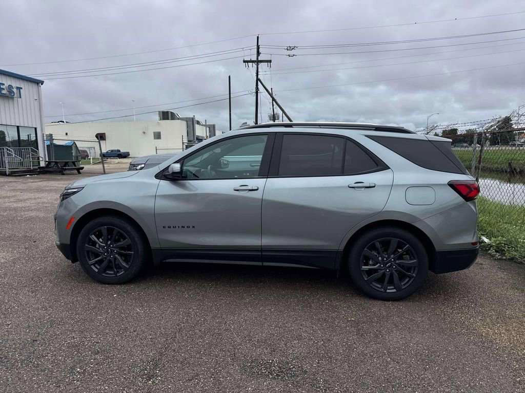 Certified 2024 Chevrolet Equinox RS FWD image 11