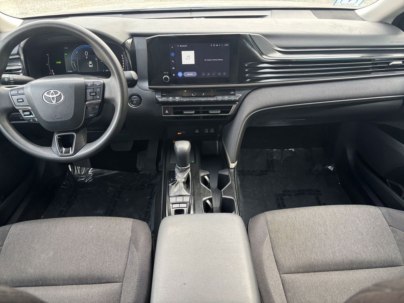 Used 2025 Toyota Camry LE image 29