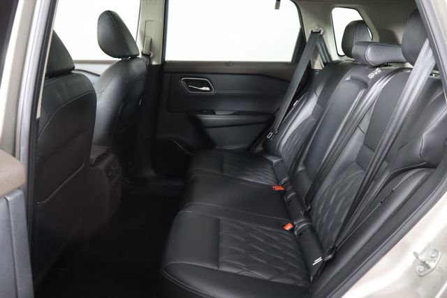 Used 2022 Nissan Rogue Platinum w/ Head-Up Display Package AWD/4WD image 14