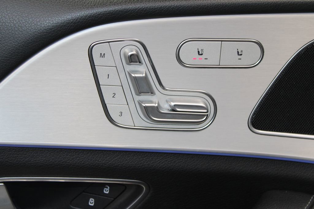 Used 2024 Mercedes-Benz GLE 450e 4MATIC image 21