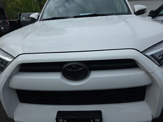 Used 2020 Toyota 4Runner SR5 Premium AWD/4WD image 12