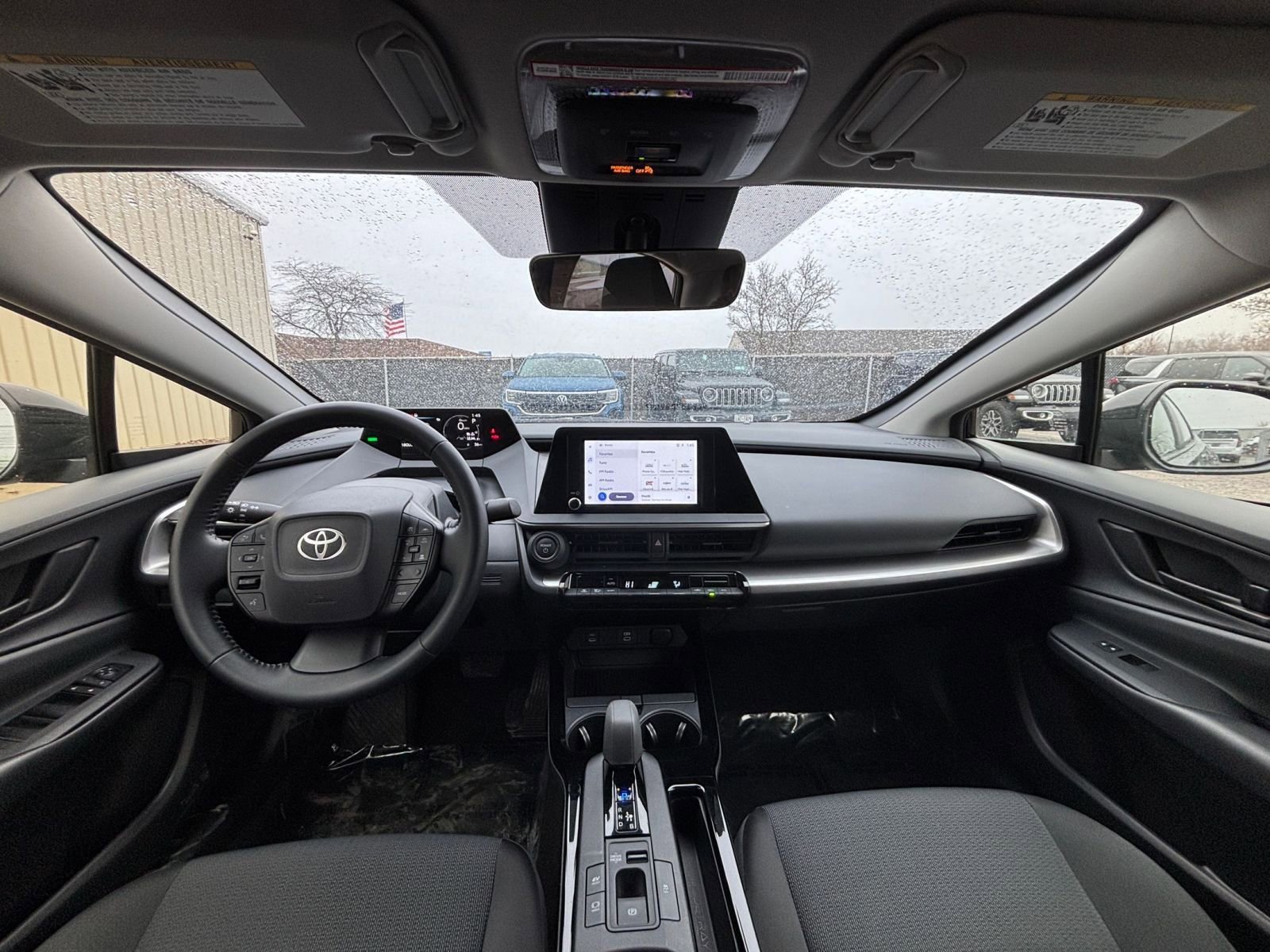 Used 2025 Toyota Prius LE image 31