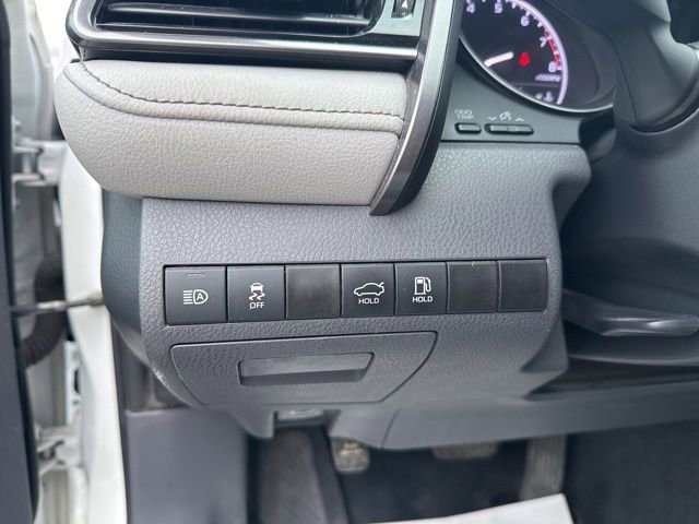 Used 2023 Toyota Camry SE image 16