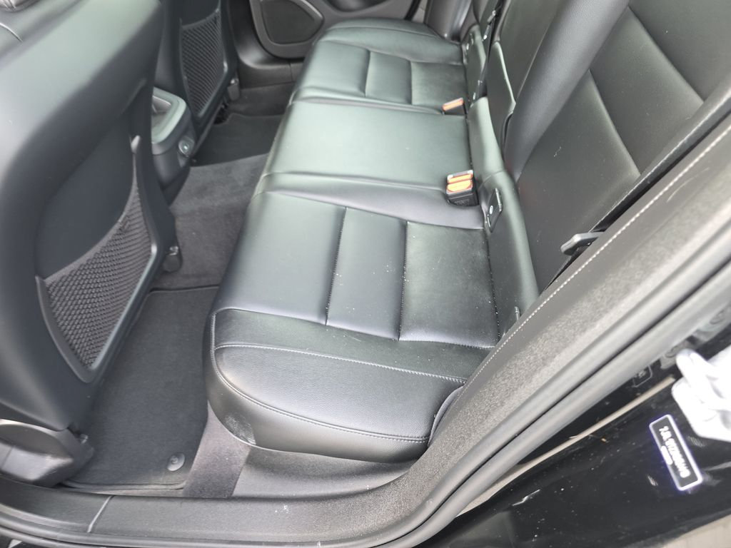 Used 2022 Volvo S60 B5 Momentum w/ Protection Package Premier AWD/4WD image 8