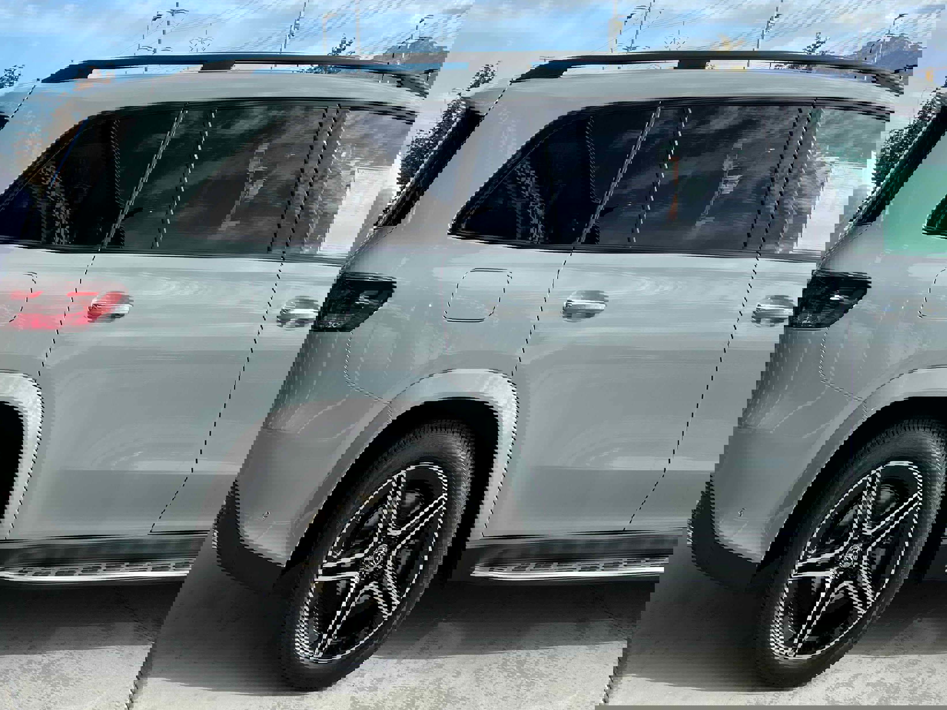 New 2026 Mercedes-Benz GLS 450 4MATIC image 7