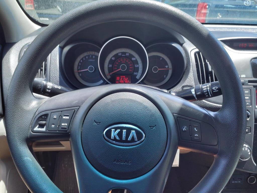 Used 2012 Kia Forte LX image 21